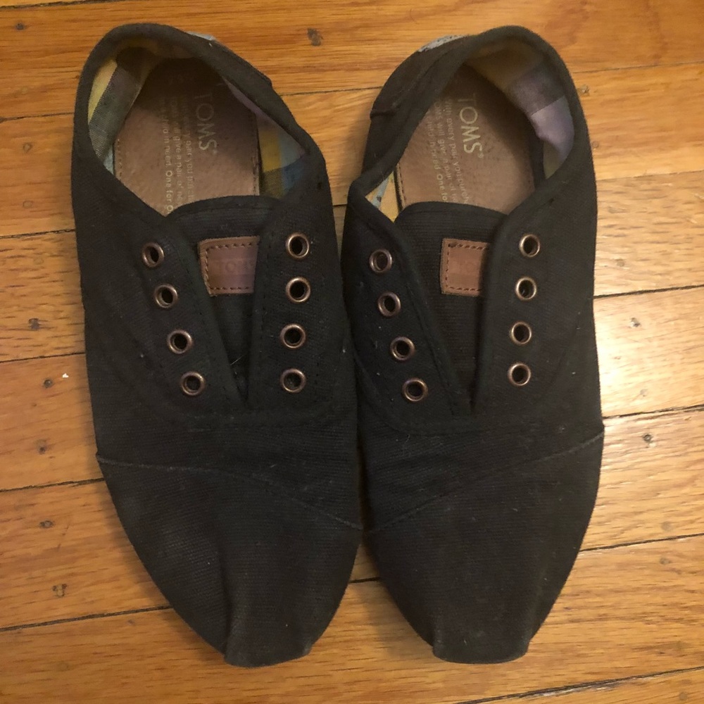 Toms Black Laceless Canvas Shoes